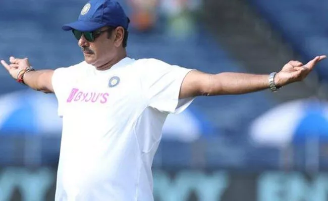 Netizens trolled Ravi Shastri on Virat Kohli Birthday - Sakshi