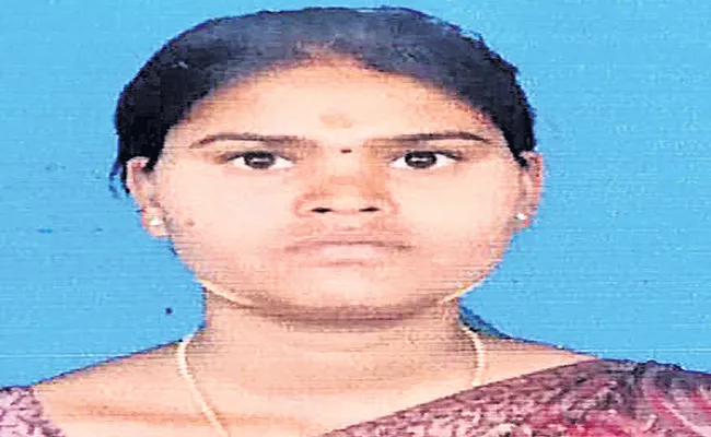 Woman Commits Suicide in Vikarabad District - Sakshi