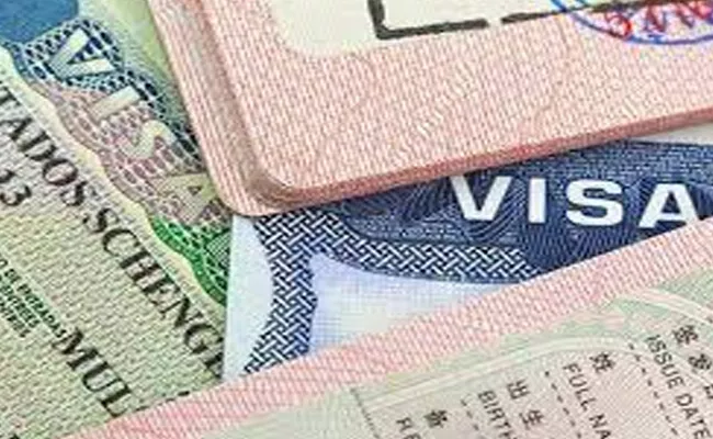 Fake Visas Given By Rajasthan Maksud To 30 People In Telangana - Sakshi