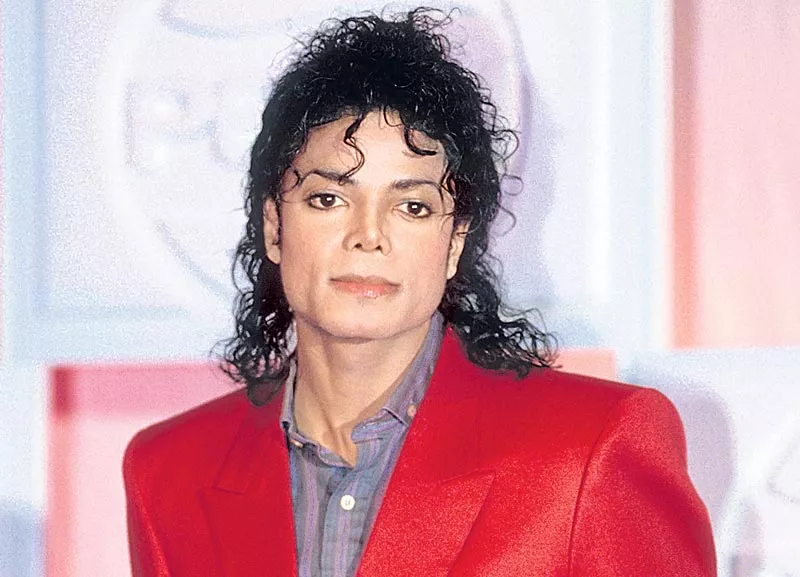 Producer Graham King Acquires Rights to Make Michael Jackson Film - Sakshi