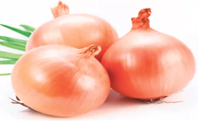 Onion Sales On Concession - Sakshi