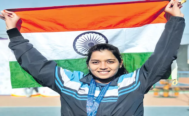 Hyderabad Player Sathwika Got Medal In South Asian Games - Sakshi