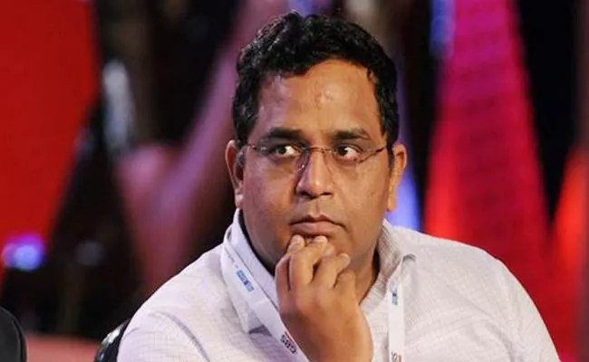 Paytm founder Vi Shekhar Sharma steps down as Paytm Financial Services director - Sakshi