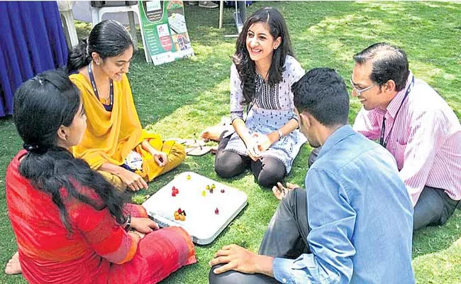  Board Games Are Making A Comeback Albeit Slowly Says Sriranjani - Sakshi