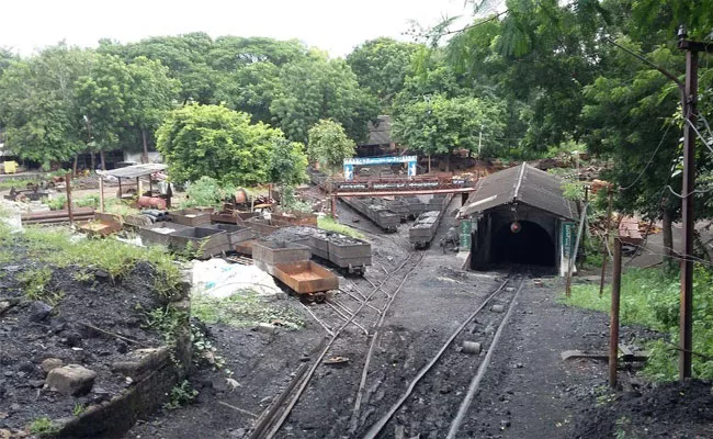 Casipeta Mine Roof Collapsed For Second Time In Five Days - Sakshi