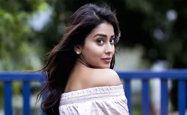 Shriya Saran Caught By London Police - Sakshi