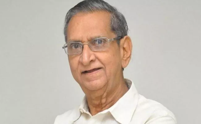 Gollapudi Maruthi Rao Attachment With Visakhapatnam - Sakshi