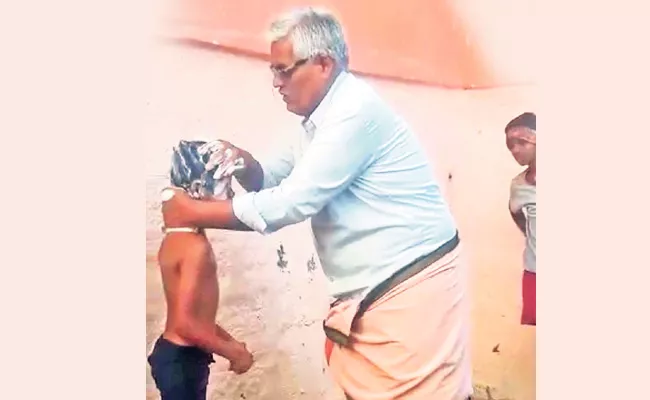 This Ideal Govt School Teacher Bathing Students in Chittoor District - Sakshi