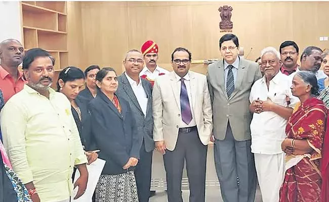 Over 18000 cases settled in Lok Adalat - Sakshi