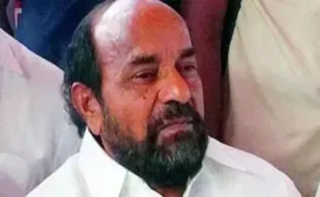 R Krishnaiah Demanded Government To Replace Posts Of 15000 Doctors - Sakshi