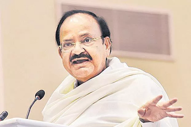 Venkaiah coments on Supreme Court Benches in four regions - Sakshi