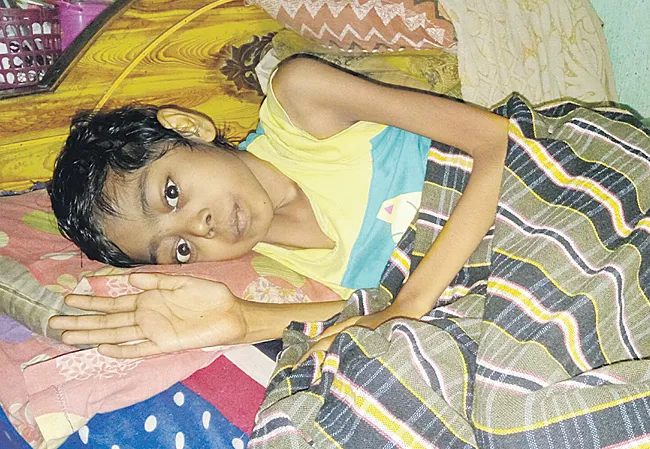 Visakha Girl Hemalatha Dies After Battle With Bone Cancer - Sakshi