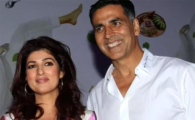 Twinkle writes very well, I don't even read, Says Akshay Kumar - Sakshi