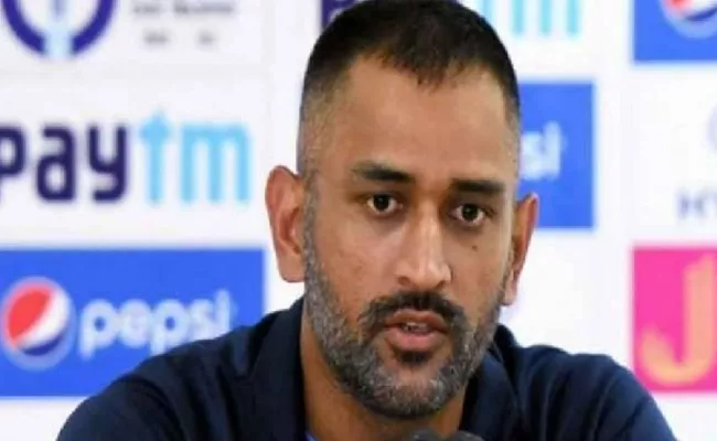 Dhoni Under Serious Trouble After People Register FIRs Against Him - Sakshi