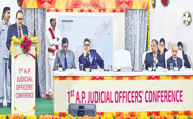 CJ Justice JK Maheshwari Comments With Judges - Sakshi