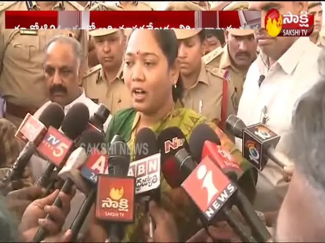 Mekathoti Sucharitha Inaugurates Model Fire Station In Visakhapatnam - Sakshi