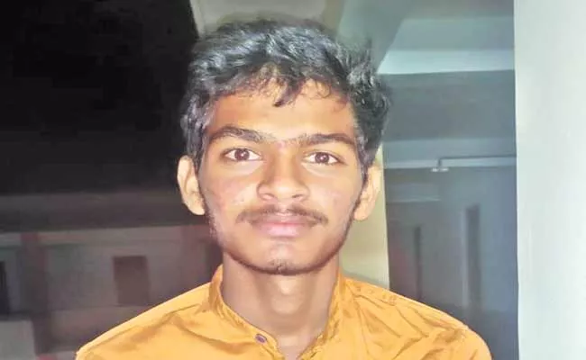 Engineering Student Dies After Falling From Hostel Building - Sakshi