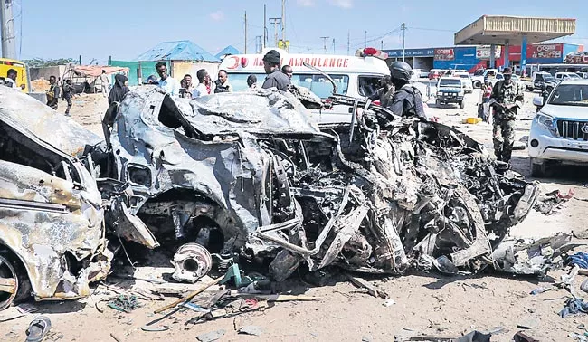 78 killed in Mogadishu car bomb attack - Sakshi