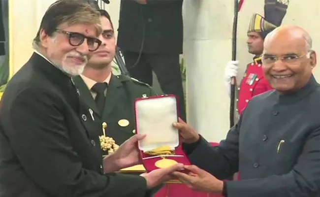 Amitabh Bachchan Receives Dadasaheb Phalke Award - Sakshi