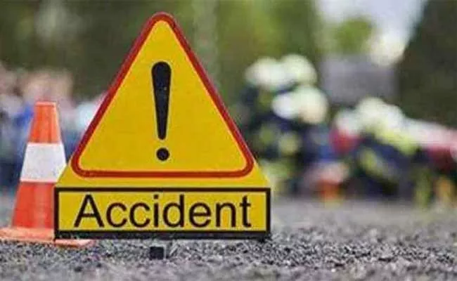 16 Indian Tourists injured In Bus Accident In Egypt - Sakshi