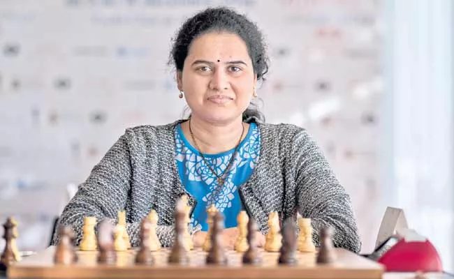 Koneru Humpy Wins World Rapid Chess Championship - Sakshi