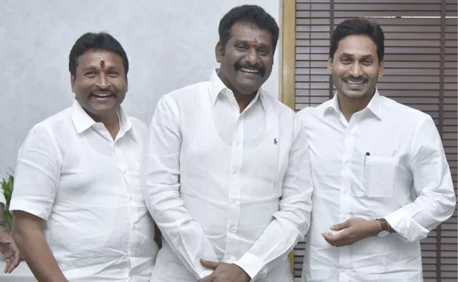 TDP MLA Maddali Giridhara Rao Meets CM YS Jagan - Sakshi