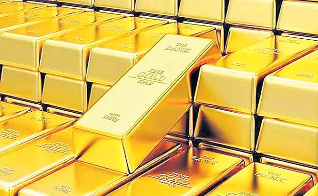 Trump Pessimism Over US And China Trade Deal Underpins Gold  - Sakshi