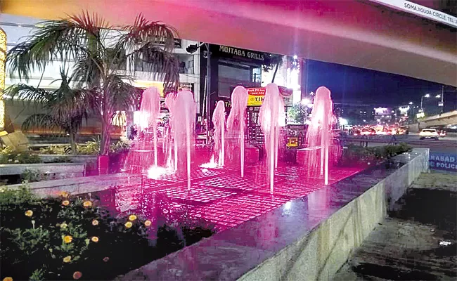 GHMC Focus on Fountains Repair in Hyderabad - Sakshi