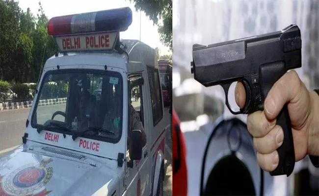 2 Delhi Doctors Found Dead In Car with Gunshot Wounds - Sakshi