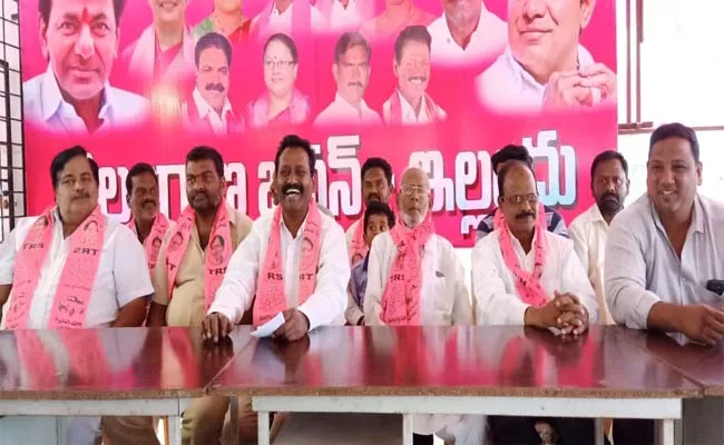 Cold War in the Yellandu TRS Leaders - Sakshi