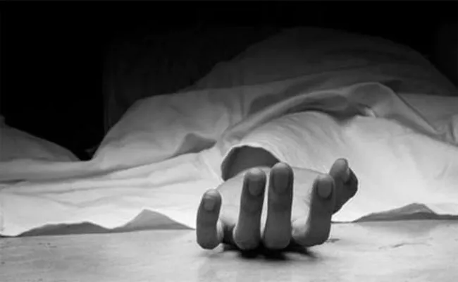 Man Murdered By Two Wives In Goregaon - Sakshi