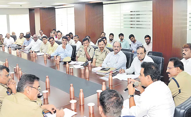 KTR Speaks At GHMC And Police Chiefs Meeting - Sakshi