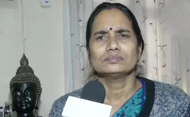 Nirbhaya Mother Respond On Disha Accused Encounter - Sakshi