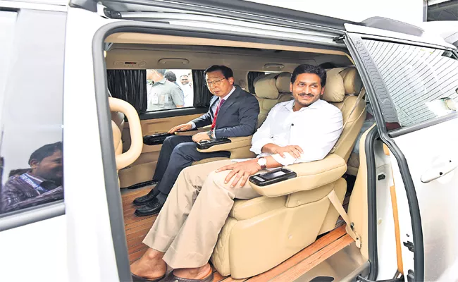 YS Jagan Mohan Reddy Launch Kia Motors in Anantapur - Sakshi