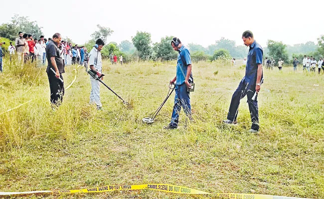 Special Cops Search For Bullets At Chatanpally encounter Spot - Sakshi