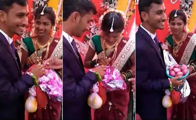 Onions Gift To New Couple in Karnataka - Sakshi