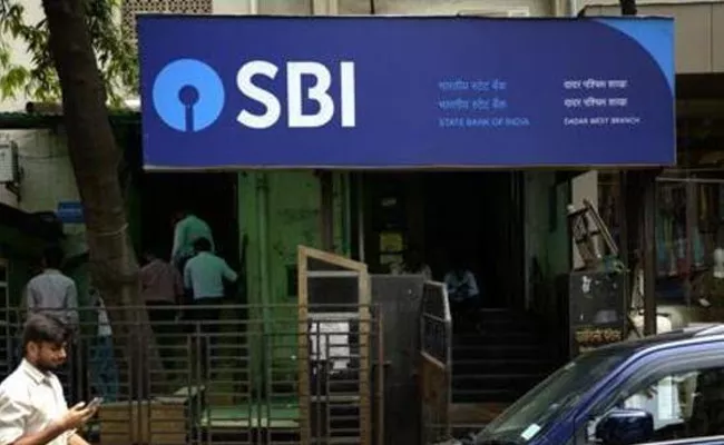 SBI Cuts Mclr rate10bps point - Sakshi