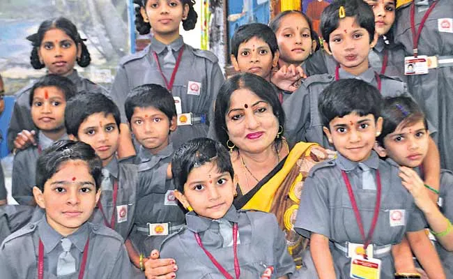 Geeta Mishra Takes Care Of The Orphaned Child - Sakshi