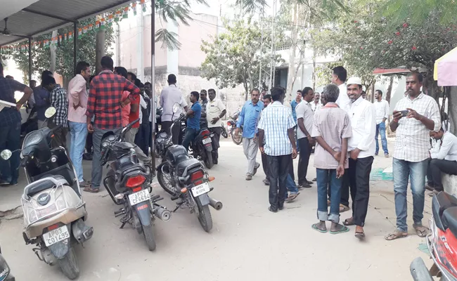 ACB Attack on Madanapalle Sub Registrar Office - Sakshi