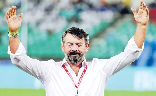 Hyderabad FC And Head Coach Phil Brown Have Agreed To Part Ways - Sakshi