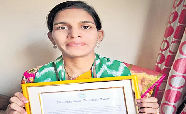 Adilabad Women Mounika Got Award For Tender Vote - Sakshi