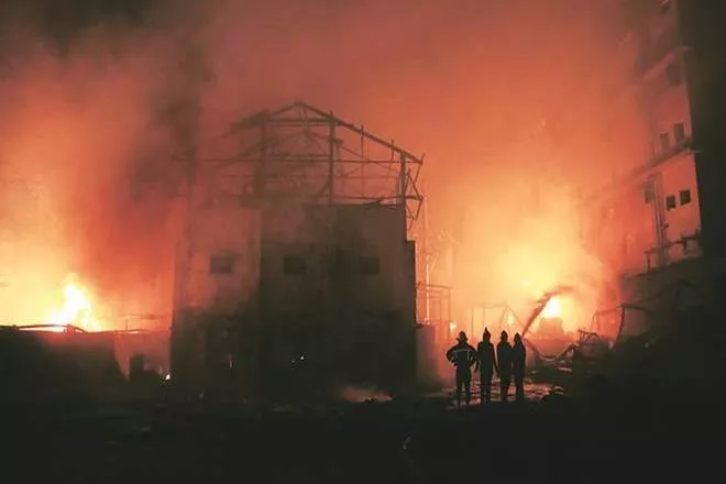 6 Dead in Blast at Chemical Factory in Maharashtra - Sakshi