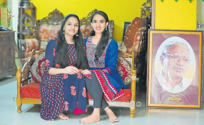 Special Story On Director Jandhyala Daughters - Sakshi