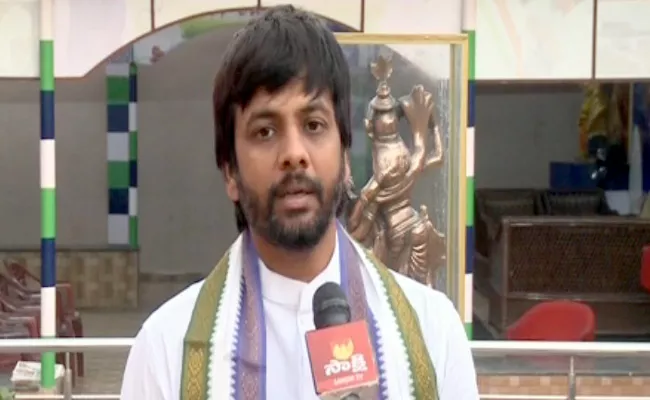 Adeep Raj Satirical Comments On Pawan Kalyan - Sakshi