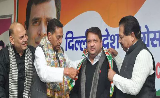 Delhi elections: AAP MLA Adarsh Shastri joins Congress Party - Sakshi