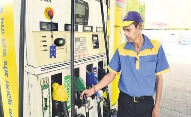 Petrol diesel rates dip in Delhi on third consecutive day  - Sakshi