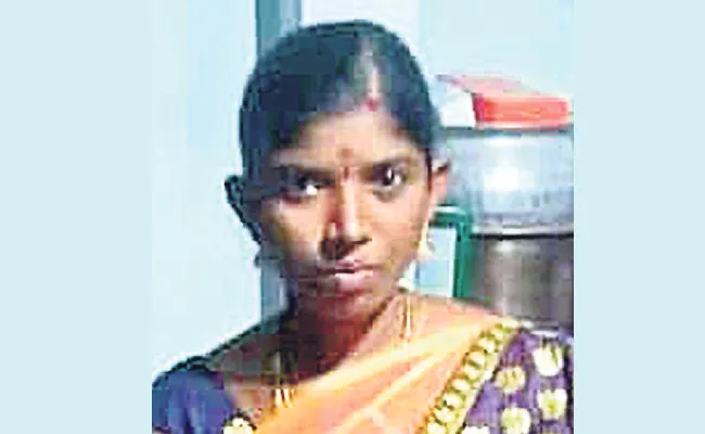 Women Died In Medak - Sakshi