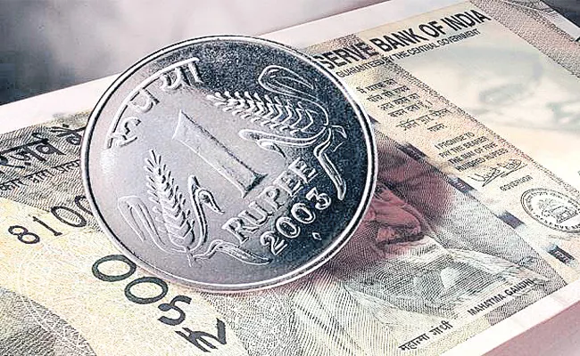 Rupee Start With Profits in This New Year - Sakshi