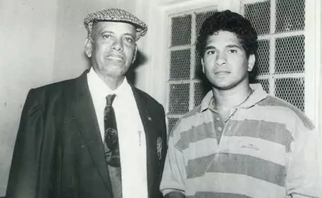 Sachin Tendulkar Emotional Tribute For Ramakant Achrekar - Sakshi