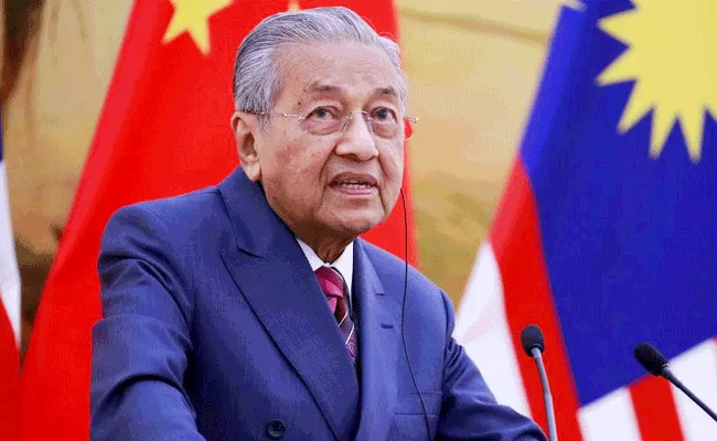 Malaysia PM Says They Are Too Small To Retaliate India Over Palm Oil Boycott - Sakshi